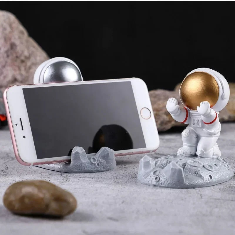 Office Desk Decoration Nordic Style Astronauts Mobile Phone Stand Holder Ornaments Resin Spaceman Bracket Toys Gift - FlexlyShop.com 